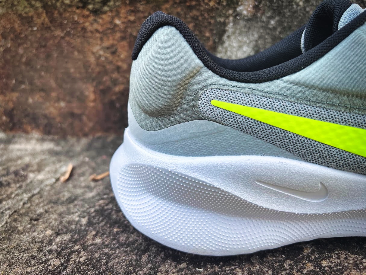 Picture of Nike Revolution 7