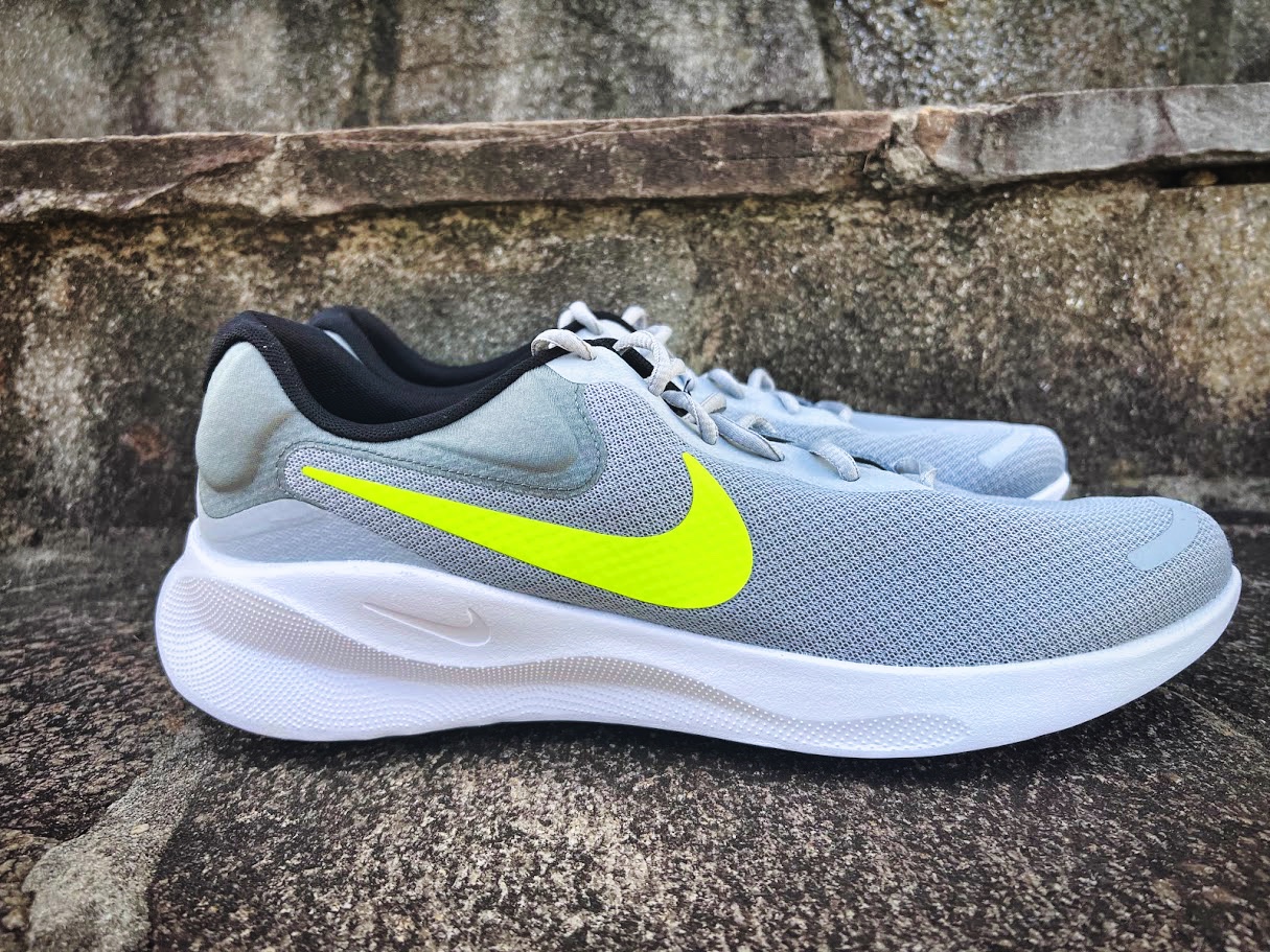 Picture of Nike Revolution 7